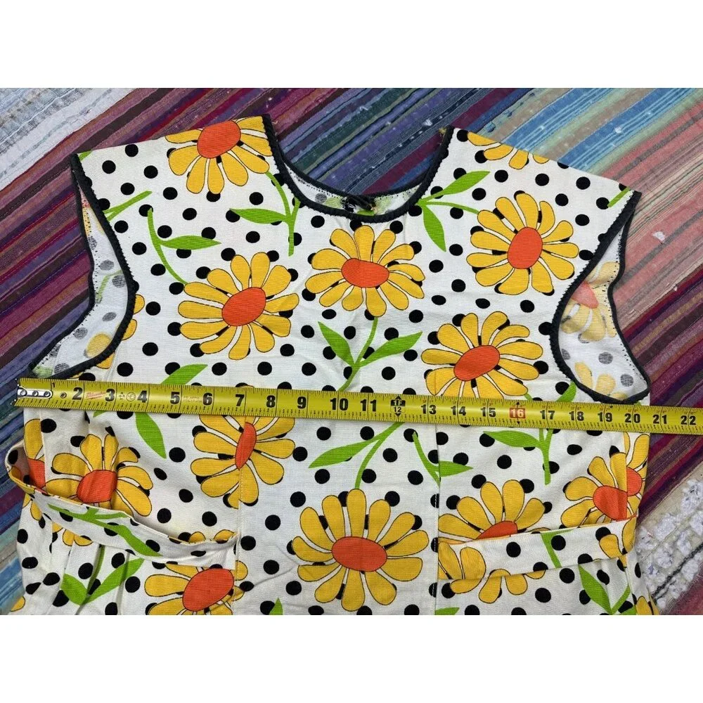 Vintage 60s Polka Dot Retro Daisy Smock Chore Apron Hippie House Wife Tie Back